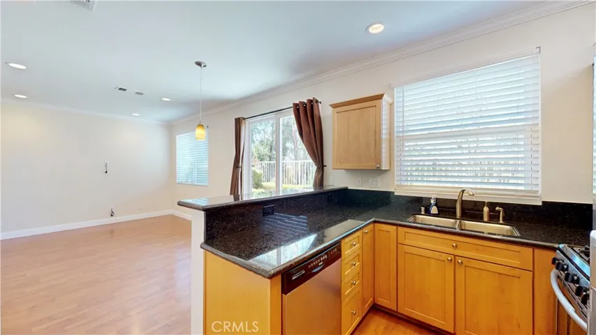 27867 Crown Court Circle Unit 75, Valencia, California 91354