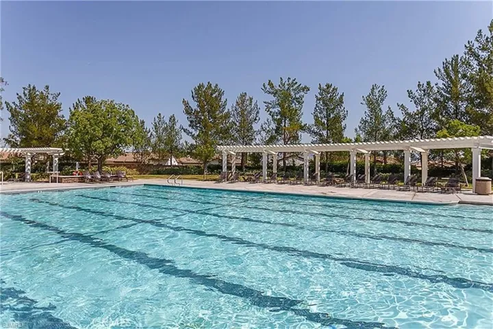 27867 Crown Court Circle Unit 75, Valencia, California 91354