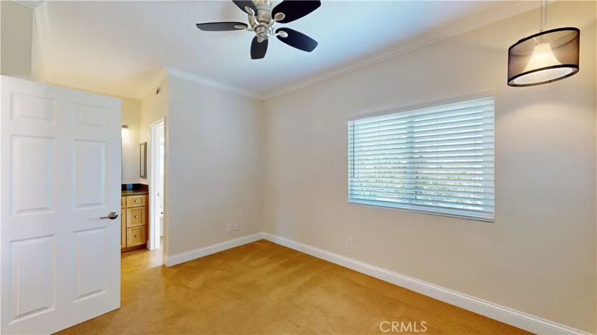 27867 Crown Court Circle Unit 75, Valencia, California 91354