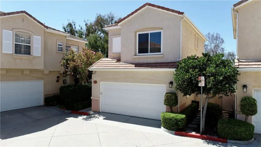 27867 Crown Court Circle Unit 75, Valencia, California 91354