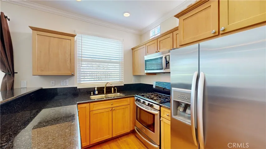 27867 Crown Court Circle Unit 75, Valencia, California 91354