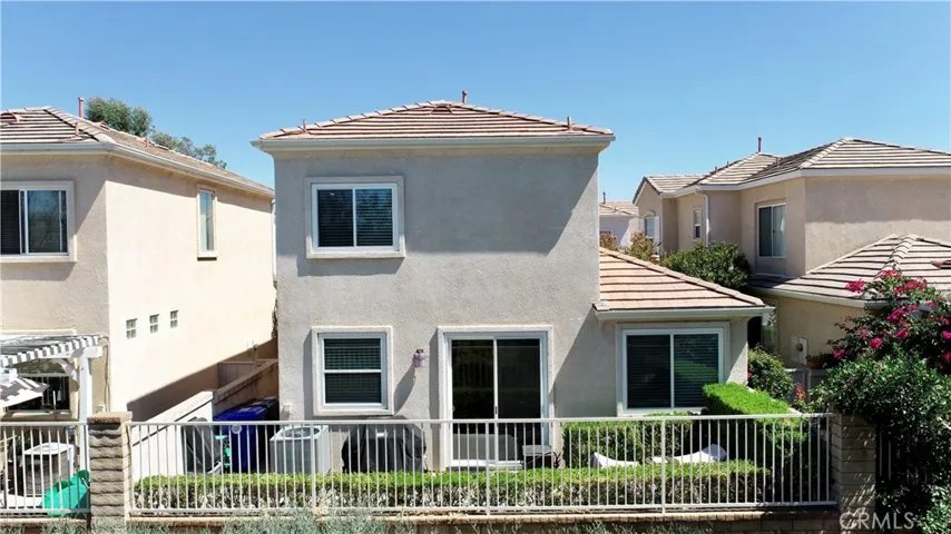27867 Crown Court Circle Unit 75, Valencia, California 91354
