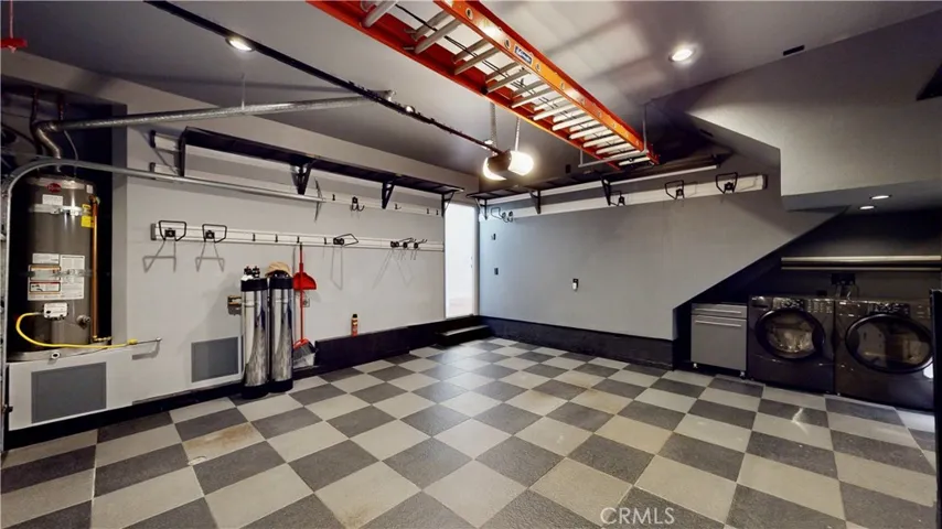 27867 Crown Court Circle Unit 75, Valencia, California 91354