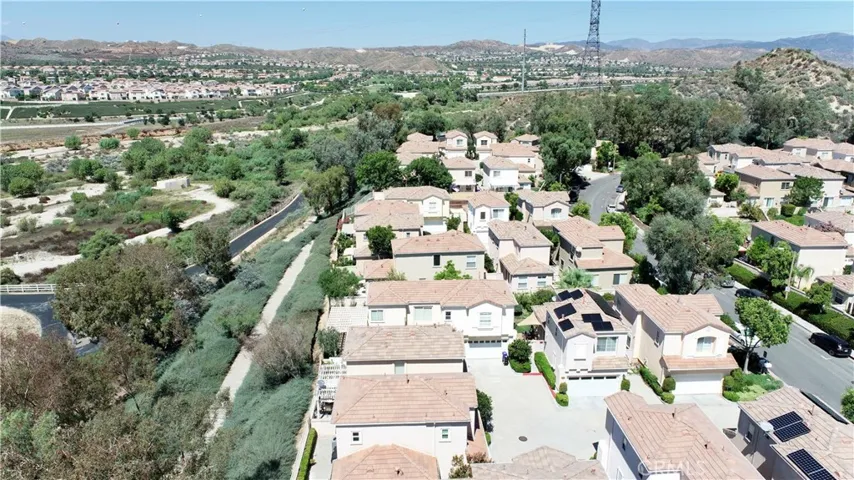 27867 Crown Court Circle Unit 75, Valencia, California 91354