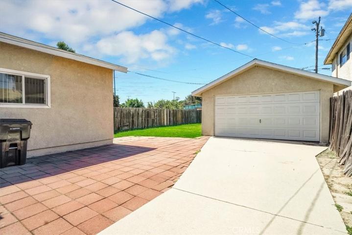 2421 Delta Avenue, Long Beach, California 90810