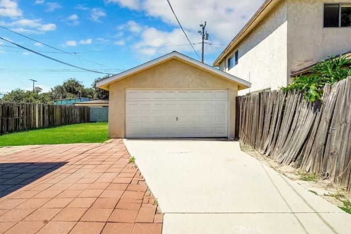 2421 Delta Avenue, Long Beach, California 90810
