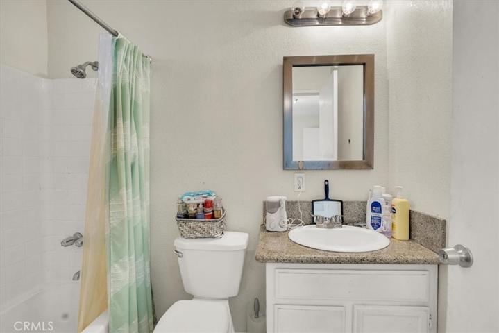 2421 Delta Avenue, Long Beach, California 90810