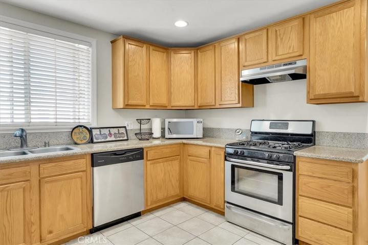 2421 Delta Avenue, Long Beach, California 90810