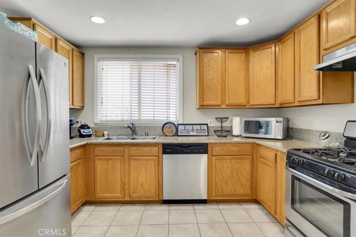 2421 Delta Avenue, Long Beach, California 90810