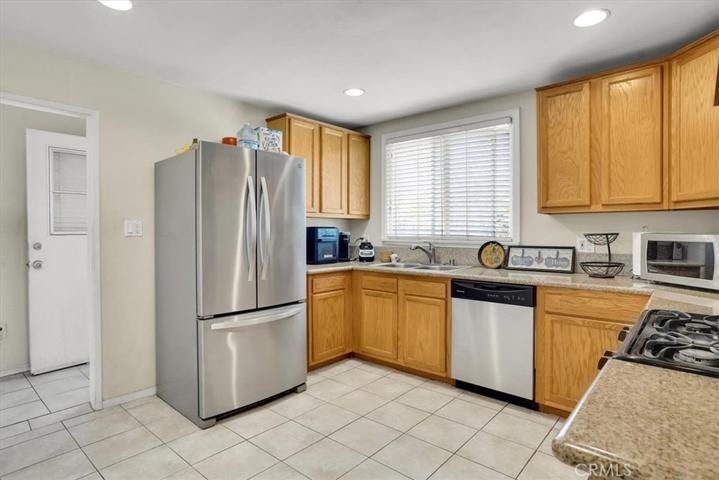 2421 Delta Avenue, Long Beach, California 90810