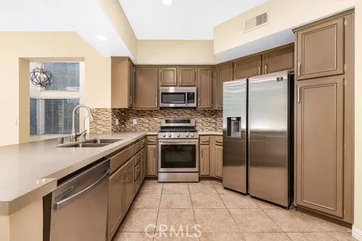 19418 San Marino Court, Newhall, California 91321