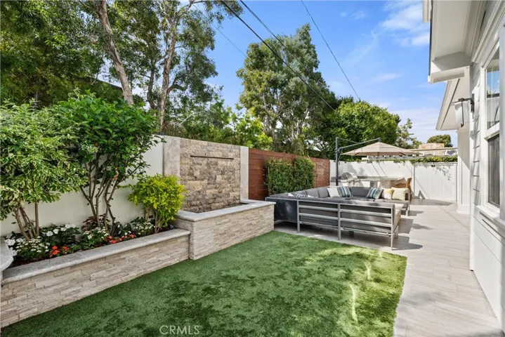 1605 Magnolia Avenue, Manhattan Beach, California 90266