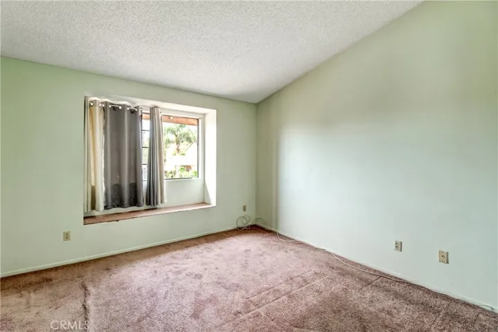 11706 Rincon Avenue, Sylmar, California 91342