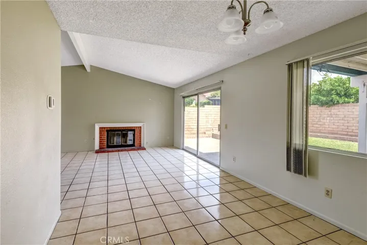 11706 Rincon Avenue, Sylmar, California 91342