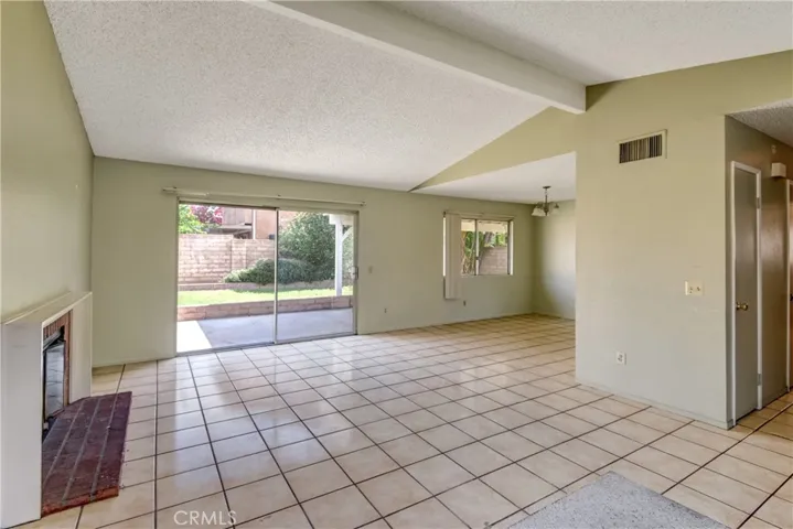 11706 Rincon Avenue, Sylmar, California 91342