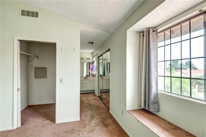 11706 Rincon Avenue, Sylmar, California 91342