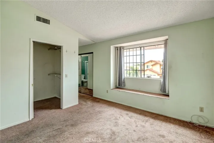 11706 Rincon Avenue, Sylmar, California 91342