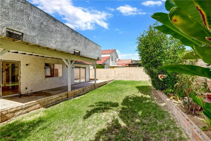11706 Rincon Avenue, Sylmar, California 91342