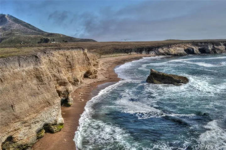 San Luis Obispo County coastline. Photo courtesy of Caron Krauch, used with permission.