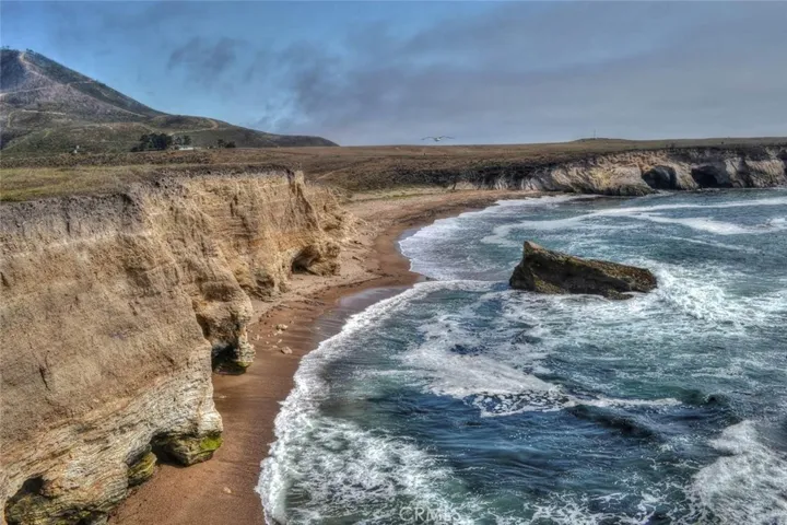 San Luis Obispo County coastline. Photo courtesy of Caron Krauch, used with permission.