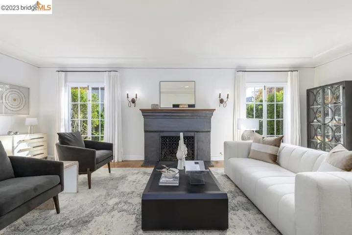 950 Larkspur Rd, Oakland, California 94610