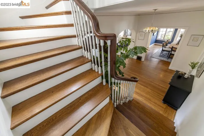 950 Larkspur Rd, Oakland, California 94610