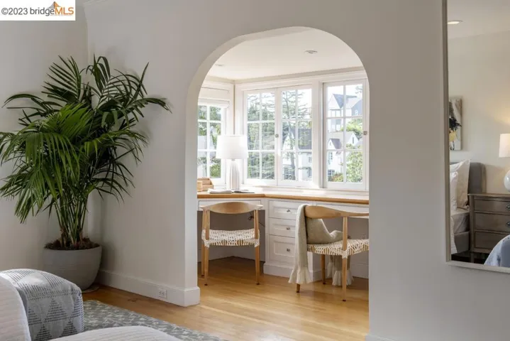 950 Larkspur Rd, Oakland, California 94610
