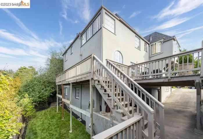950 Larkspur Rd, Oakland, California 94610