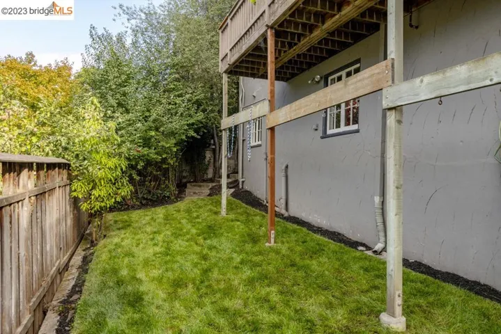950 Larkspur Rd, Oakland, California 94610