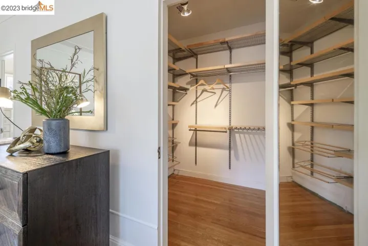 950 Larkspur Rd, Oakland, California 94610