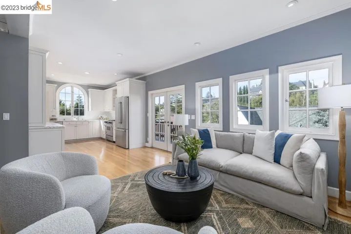 950 Larkspur Rd, Oakland, California 94610