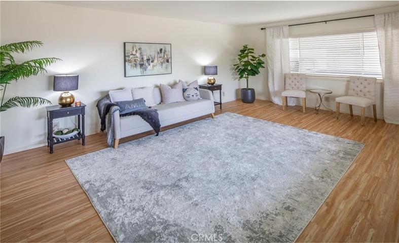 Bright, cozy and spacious Living room.