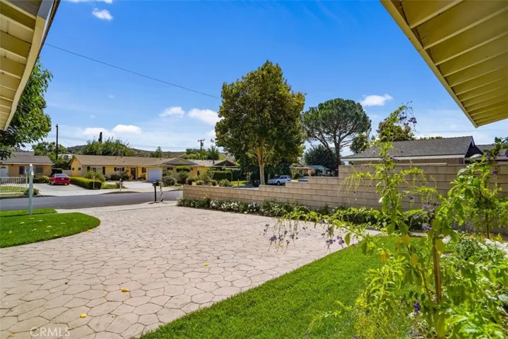 22515 Paraguay Drive, Saugus, California 91350