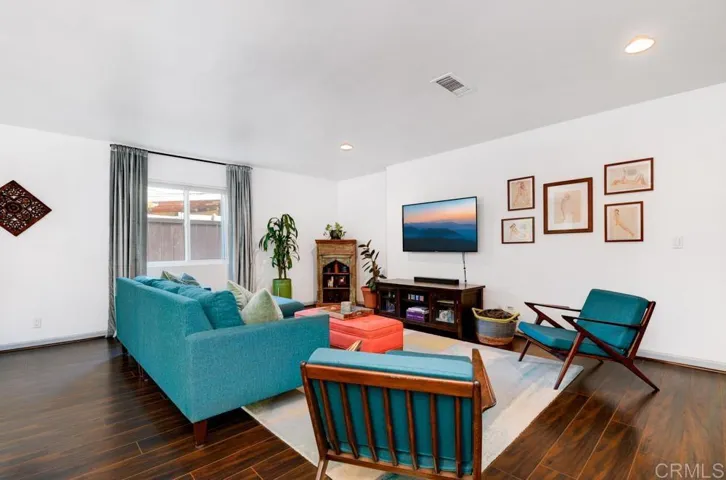 1260 Loch Lomond Dr, Cardiff By The Sea, California 92007