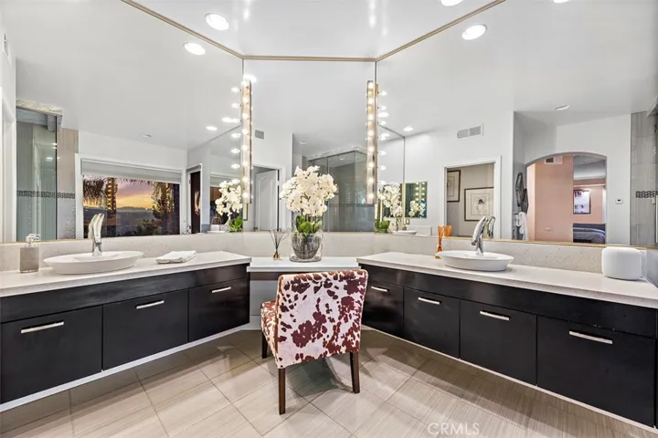 8105 E Bailey Way, Anaheim Hills, California 92808