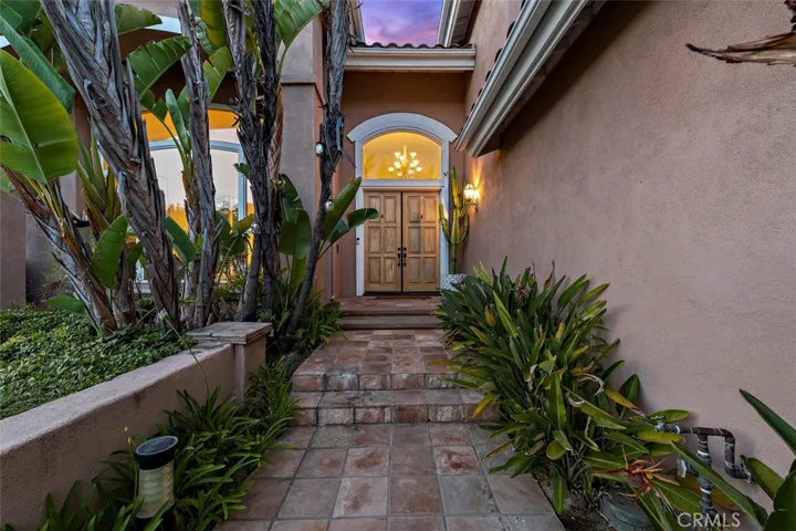 8105 E Bailey Way, Anaheim Hills, California 92808