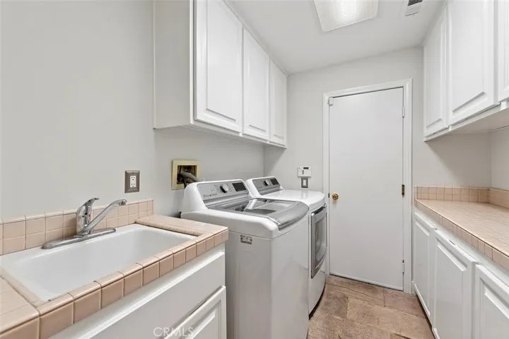 8105 E Bailey Way, Anaheim Hills, California 92808