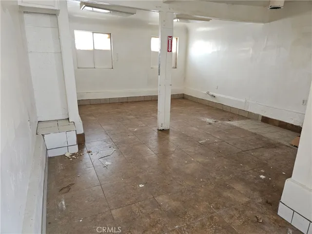 4712 Durfee Ave Back Room