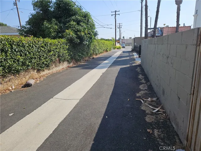 4712 Durfee Ave Alley Access