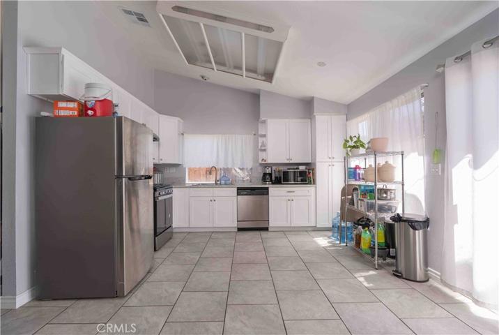 3156 Viana Drive, Palmdale, California 93550