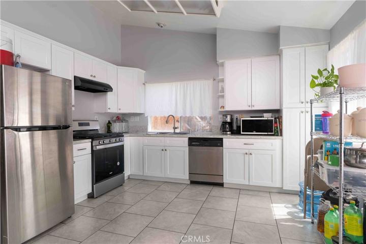 3156 Viana Drive, Palmdale, California 93550