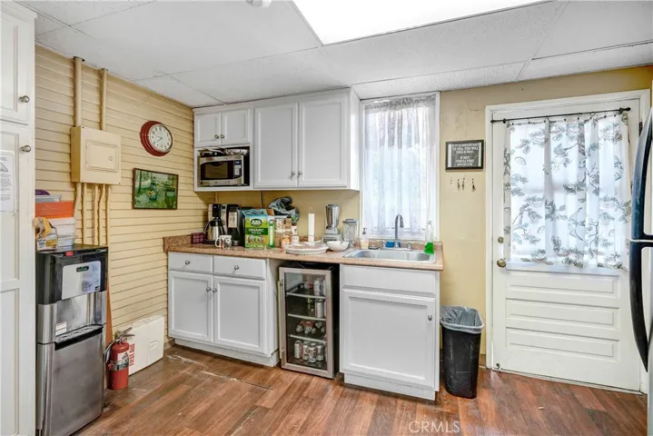 6608 Palm Avenue, Riverside, California 92506