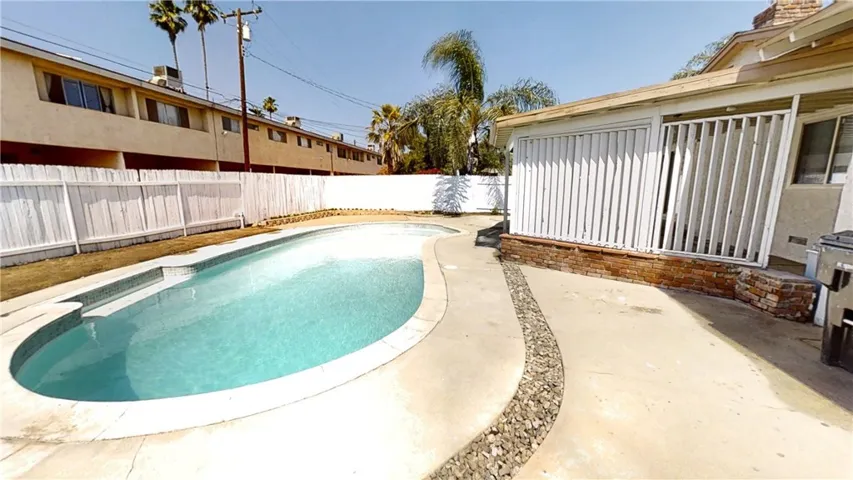 3905 N Lugo Avenue, San Bernardino, California 92404
