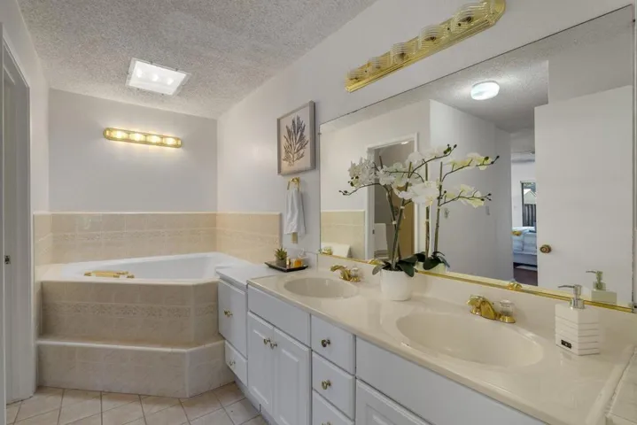 2018 Abbey Lane, Campbell, California 95008