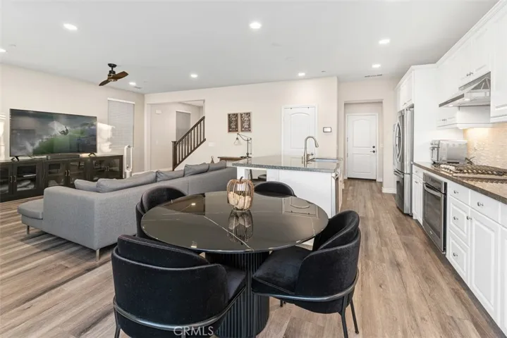 576 Escenico, Lake Forest, California 92630