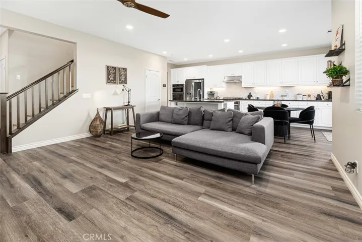 576 Escenico, Lake Forest, California 92630