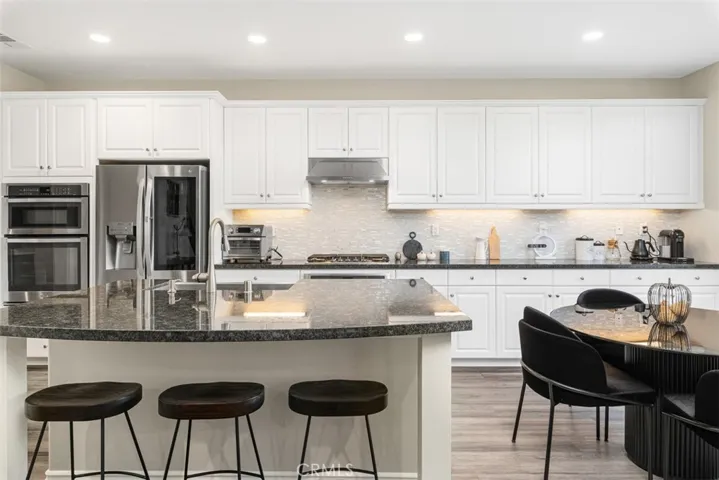 576 Escenico, Lake Forest, California 92630