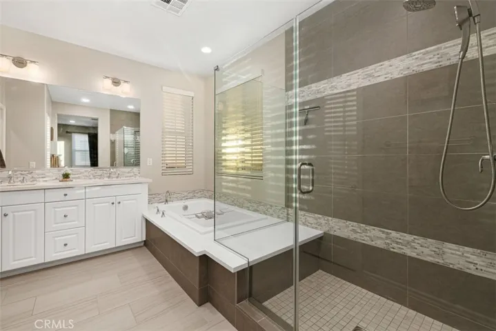 576 Escenico, Lake Forest, California 92630