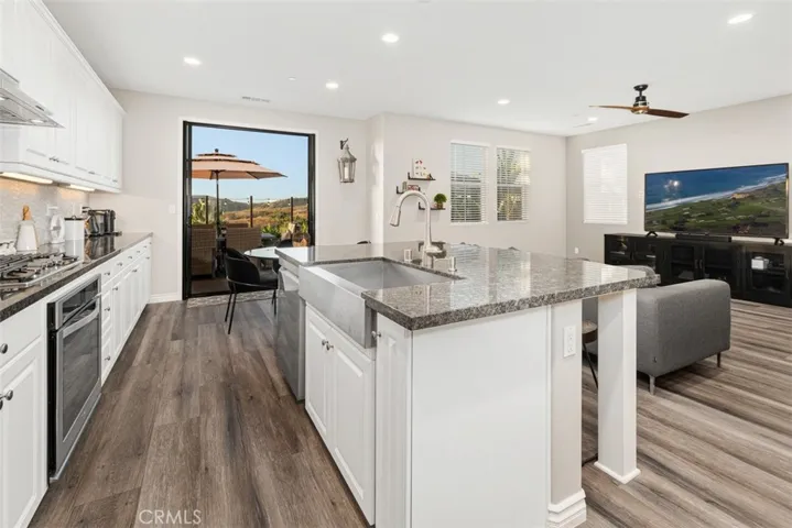 576 Escenico, Lake Forest, California 92630
