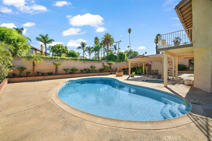 7060 Edgewild Drive, Riverside, California 92506